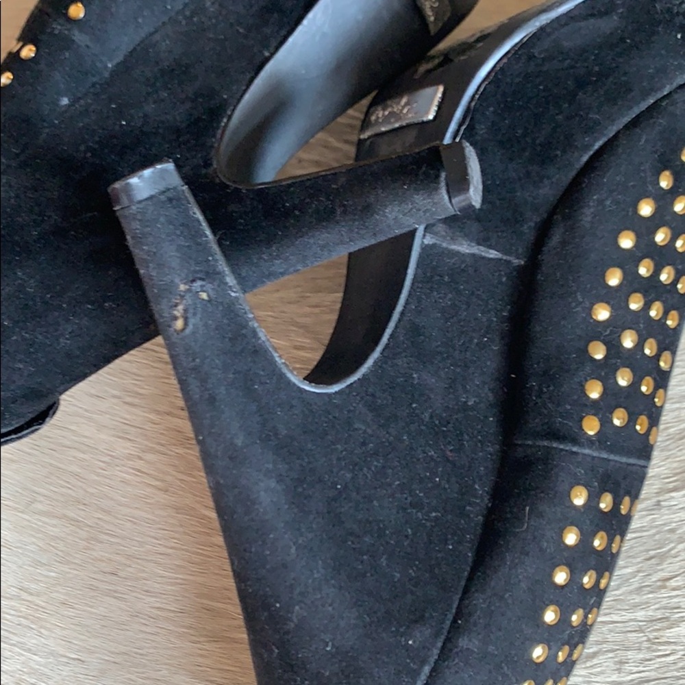 Shoes - Picture 5 of 5